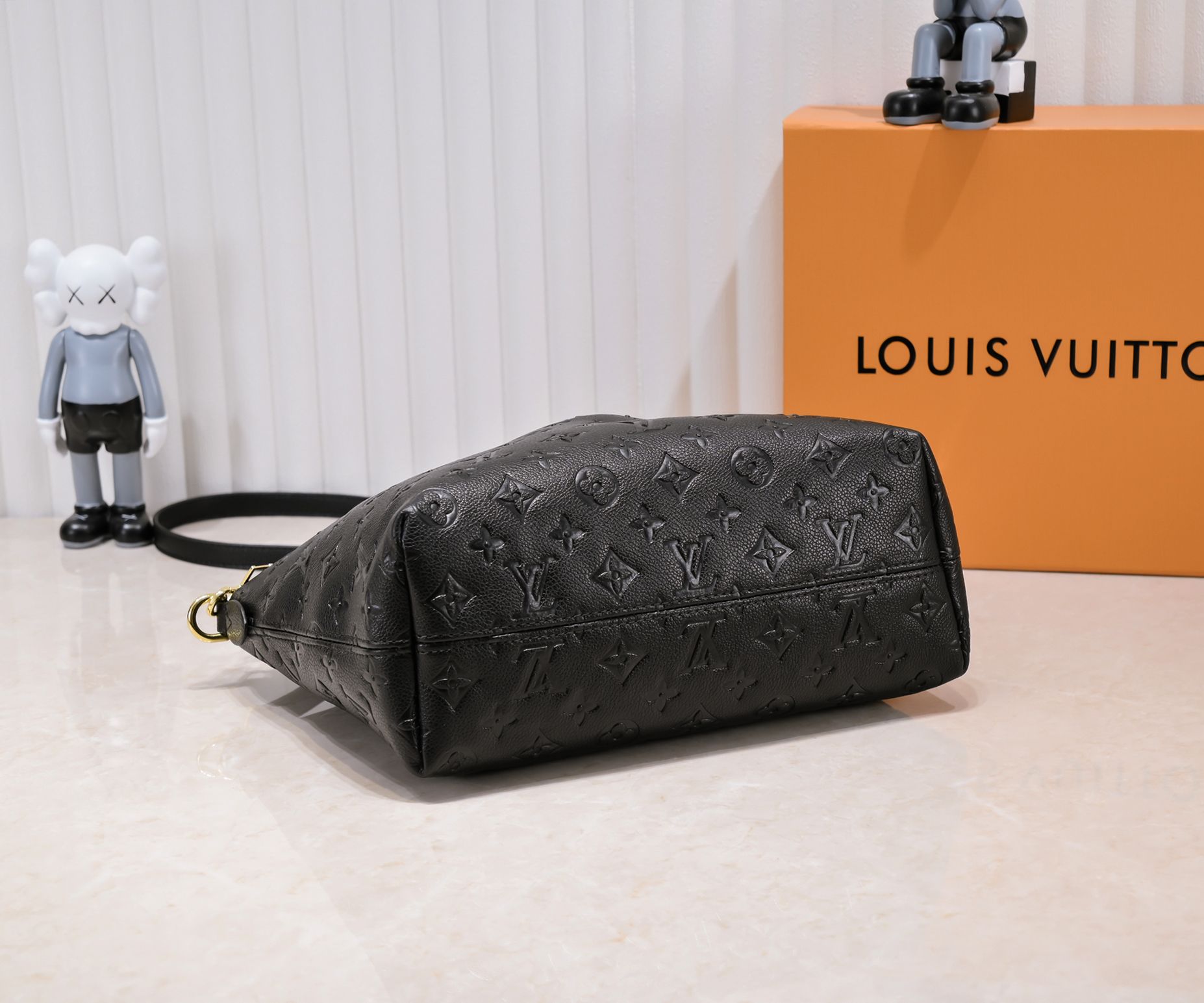 Replica Louis Vuitton Embossed Boetie Mm/Pm - Image 8