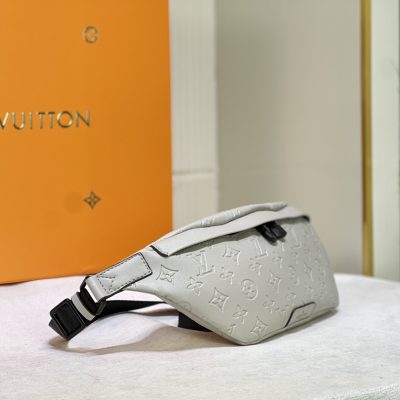 Alternative view of Replica Louis Vuitton Discovery Bumbag Pm Grey