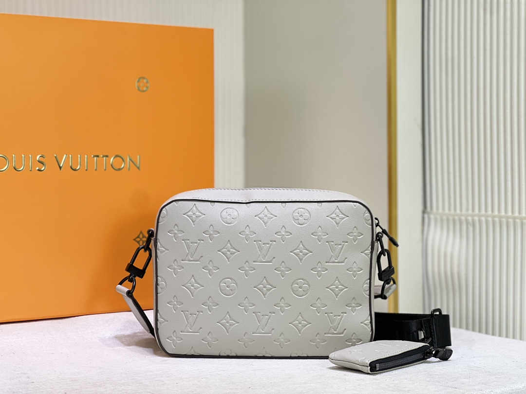 Replica Louis Vuitton Duo Messenger - Image 4