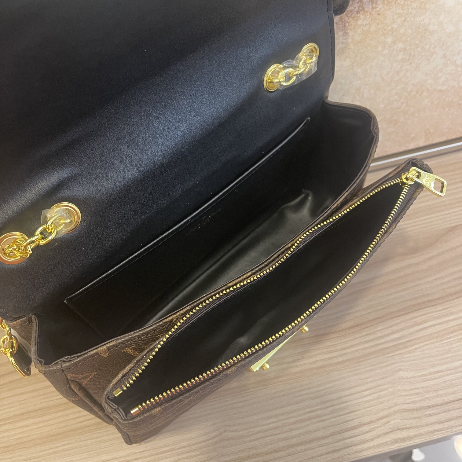 Replica Louis Vuitton Marceau Chain Handbag- Black/Brown - Image 5
