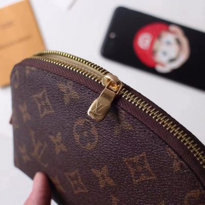 Alternative view of Replica Louis Vuitton Cosmetic Pouch M47515