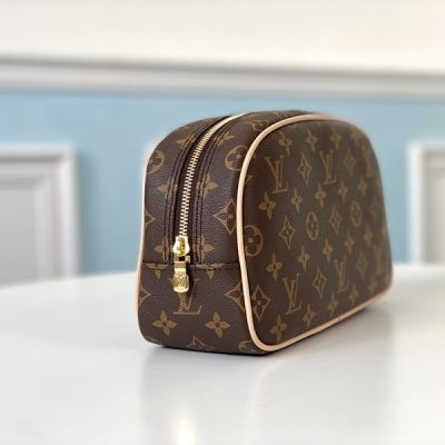 Alternative view of Replica Louis Vuitton Toiletry Bag 25 M47527