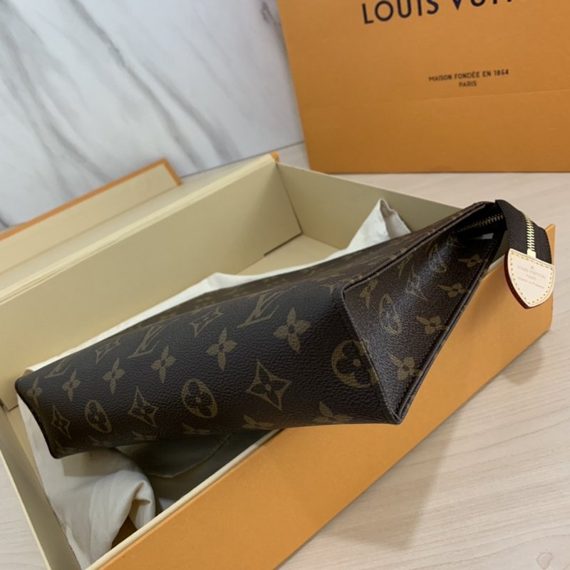 Replica Louis Vuitton Toiletry Pouch 26 M47542 - Image 6