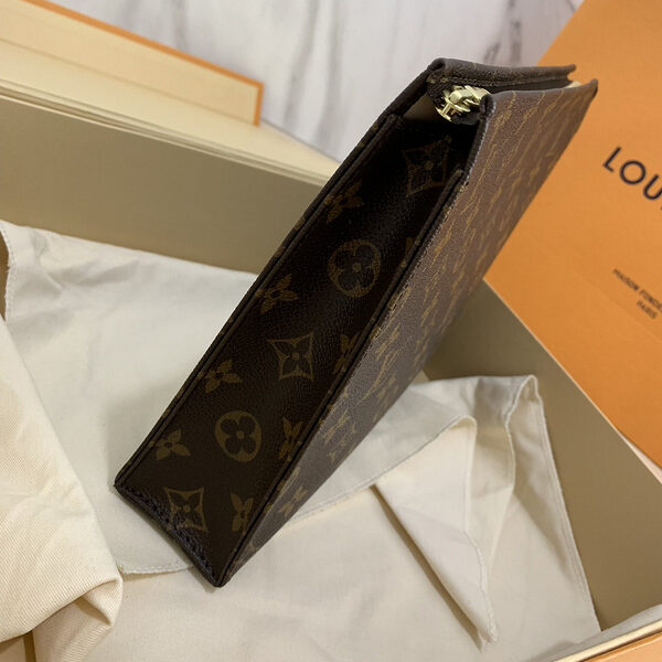 Replica Louis Vuitton Toiletry Pouch 26 M47542 - Image 7