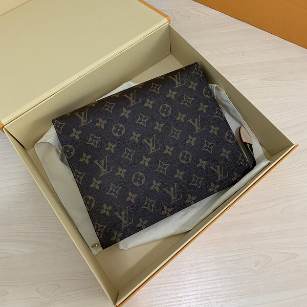 Replica Louis Vuitton Toiletry Pouch 26 M47542 - Image 8