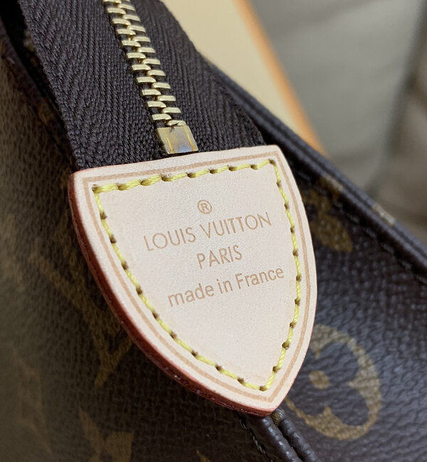Replica Louis Vuitton Toiletry Pouch 19 M47544 - Image 6