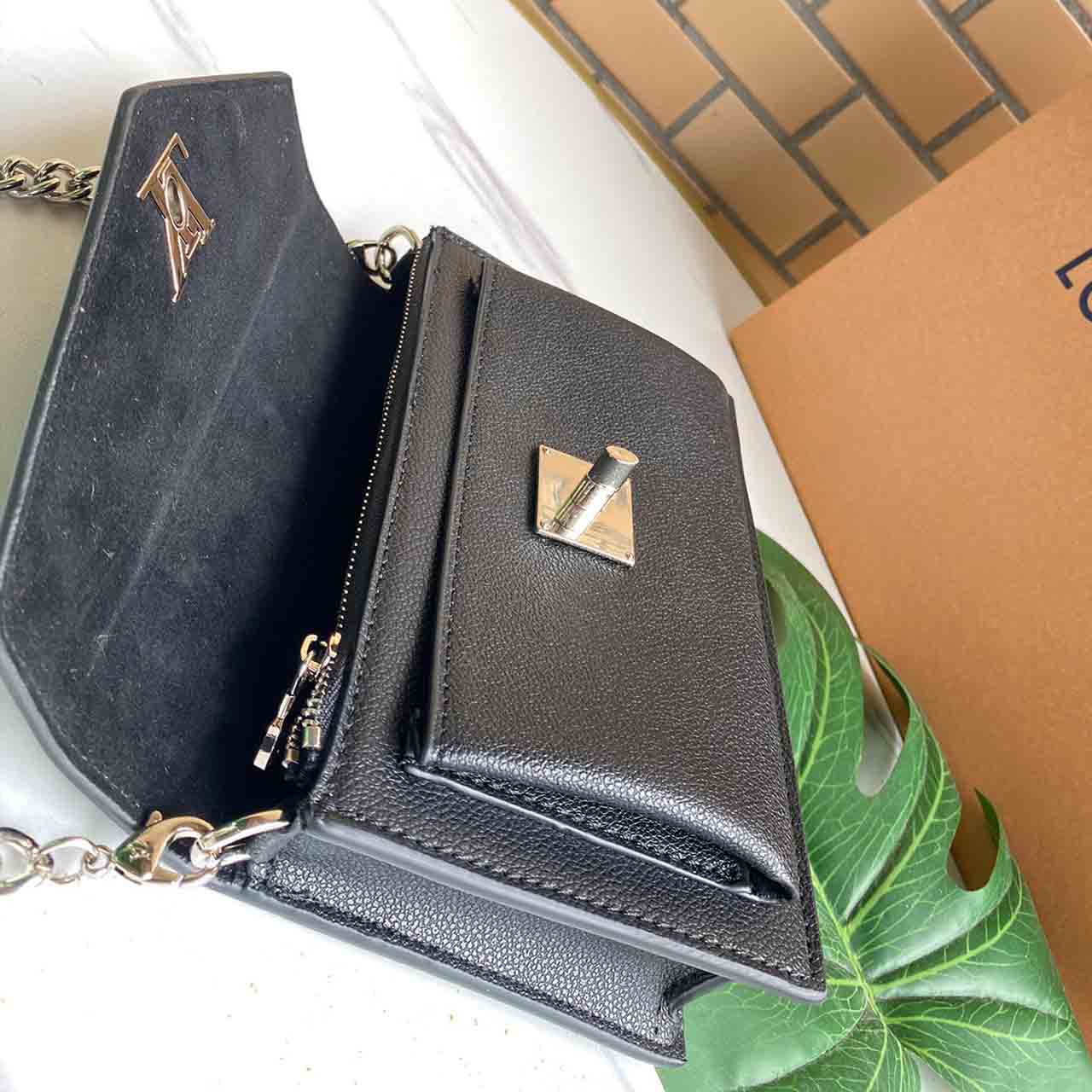 Replica Louis Vuitton Mylockme Chain Bag M55902 Black - Image 3