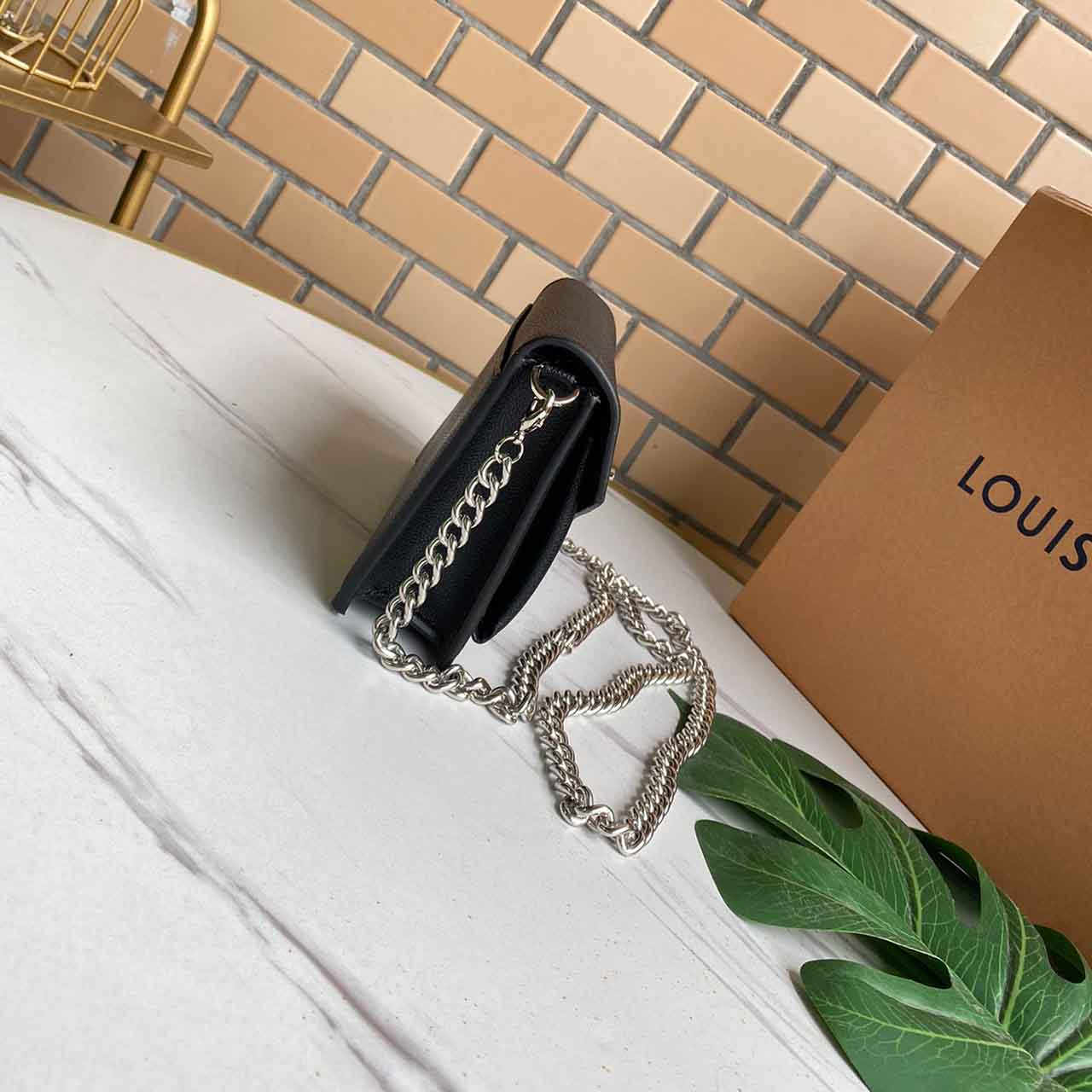 Replica Louis Vuitton Mylockme Chain Bag M55902 Black - Image 8