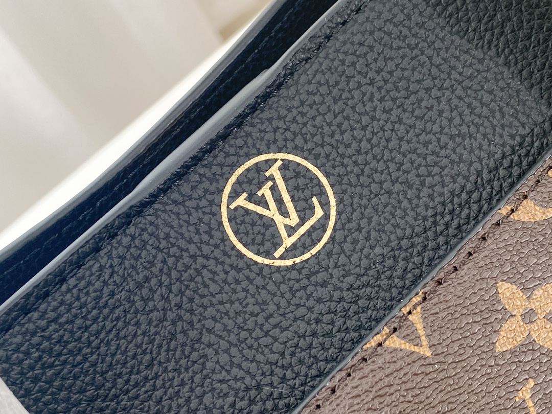 Replica Louis Vuitton On My Side M53827 - Image 7