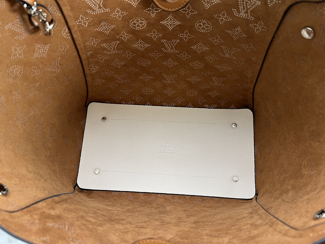 Replica Louis Vuitton Hina Mm- Black/Beige/Pink/White - Image 15
