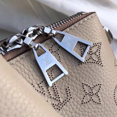 Alternative view of Replica Louis Vuitton Haumea M55031 M55031