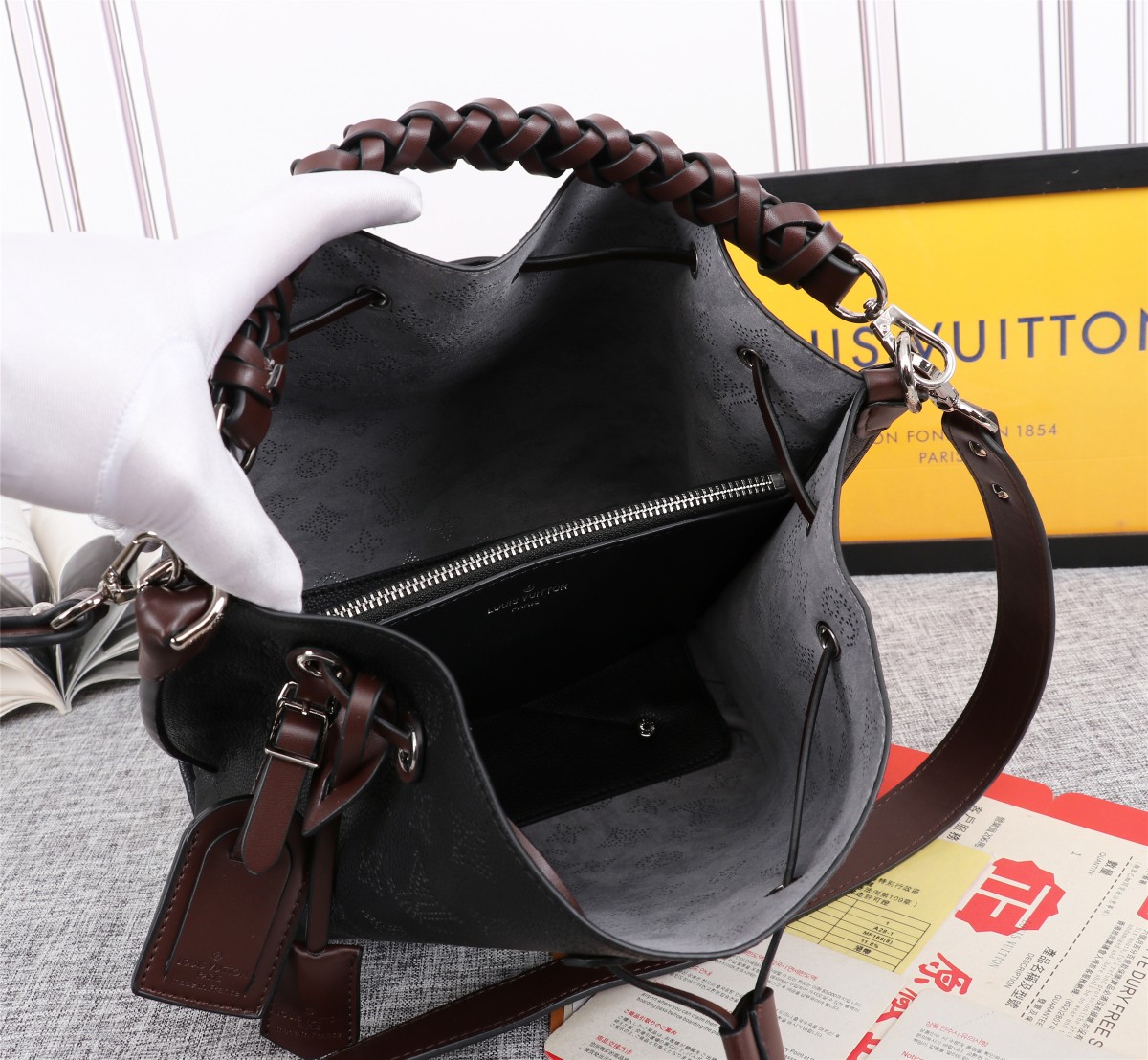 Replica Louis Vuitton Muria Bucket Bag- 5 Colors - Image 4