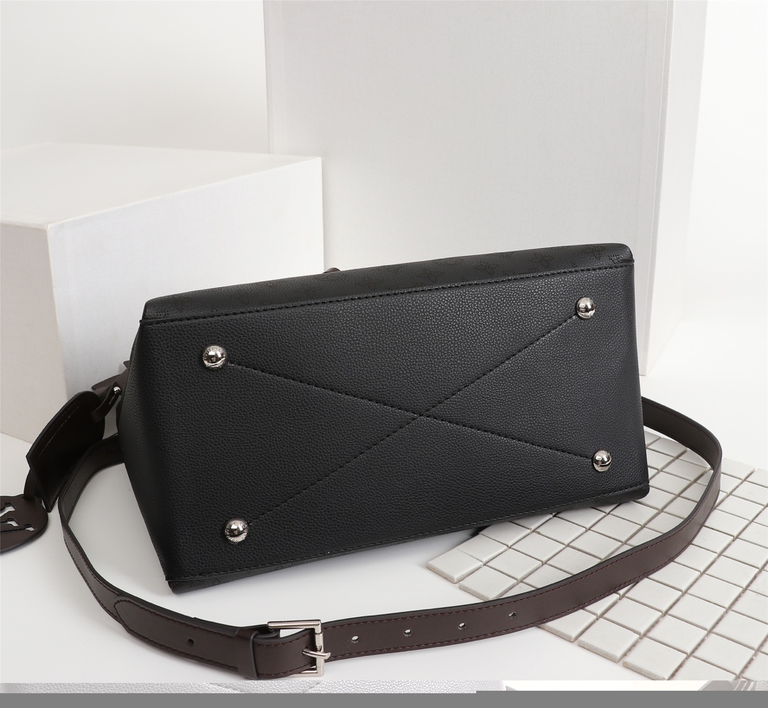 Replica Louis Vuitton Beaubourg Hobo Mm Bag 3 Colors - Image 5