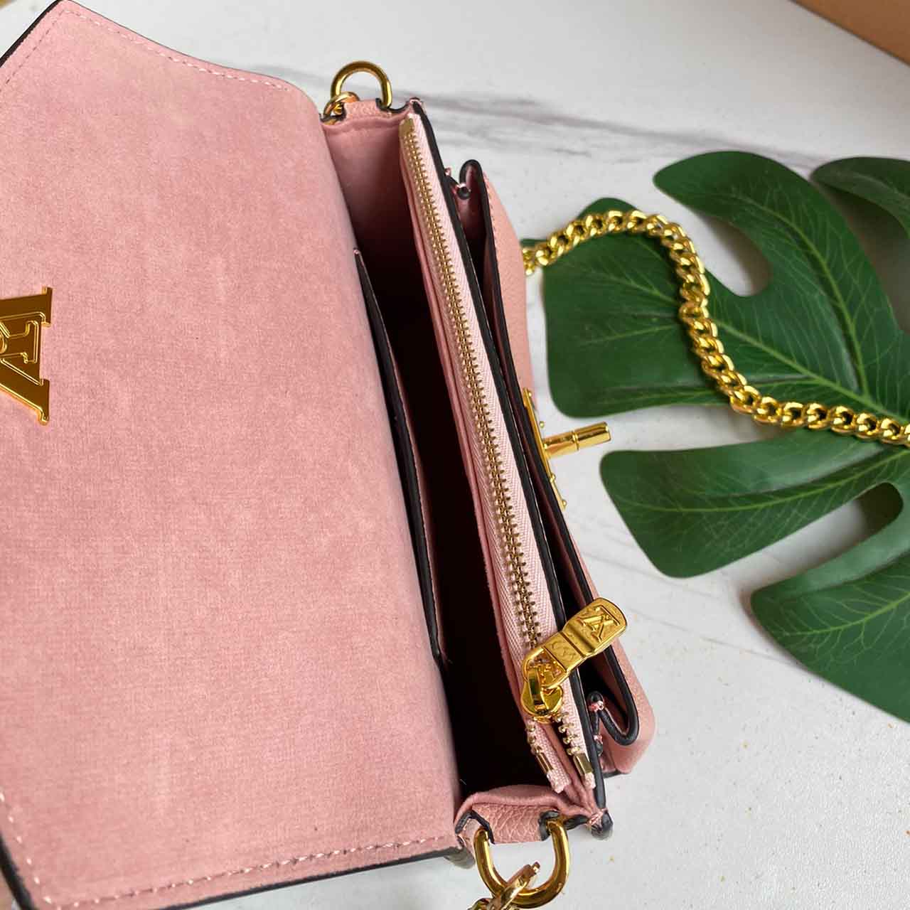 Replica Louis Vuitton Mylockme Chain Bag M55902 Black - Image 18