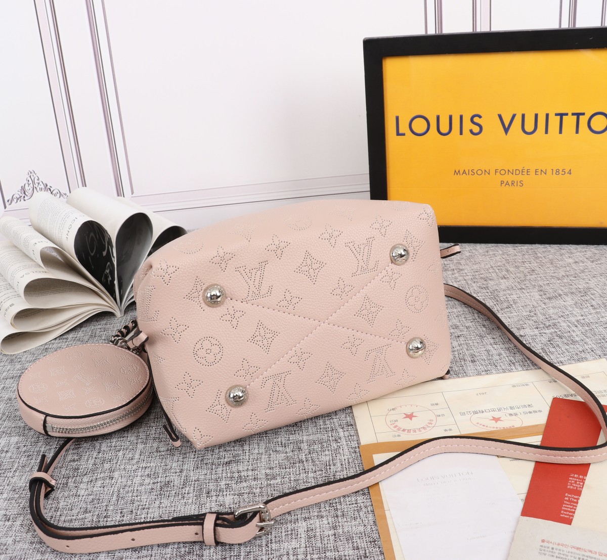 Replica Louis Vuitton Bella Bucket Bag Black/Pink/Grey - Image 13