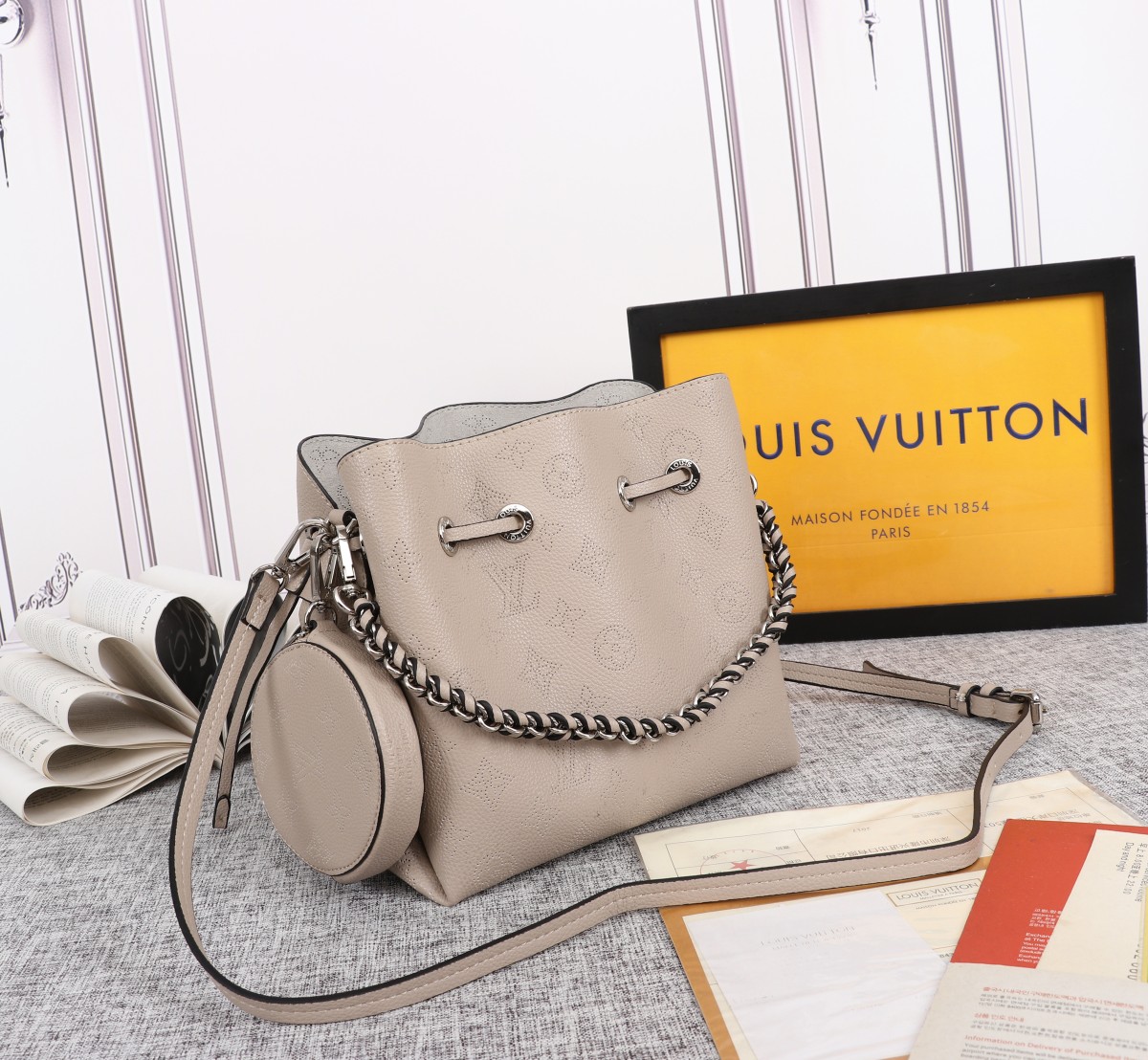Replica Louis Vuitton Bella Bucket Bag Black/Pink/Grey - Image 14