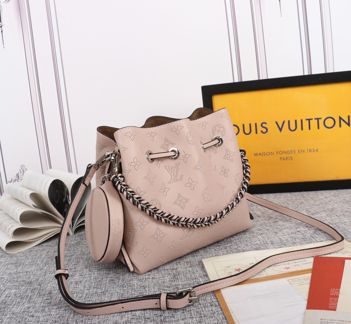 Replica Louis Vuitton Bella Bucket Bag Black/Pink/Grey - Image 10