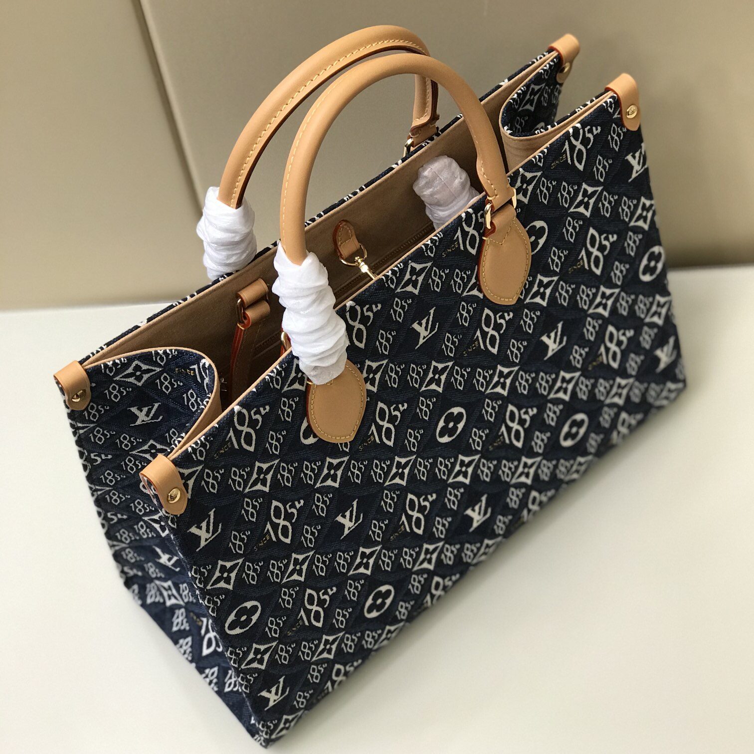 Replica Louis Vuitton Since 1854 Onthego Gm Tote - Image 7