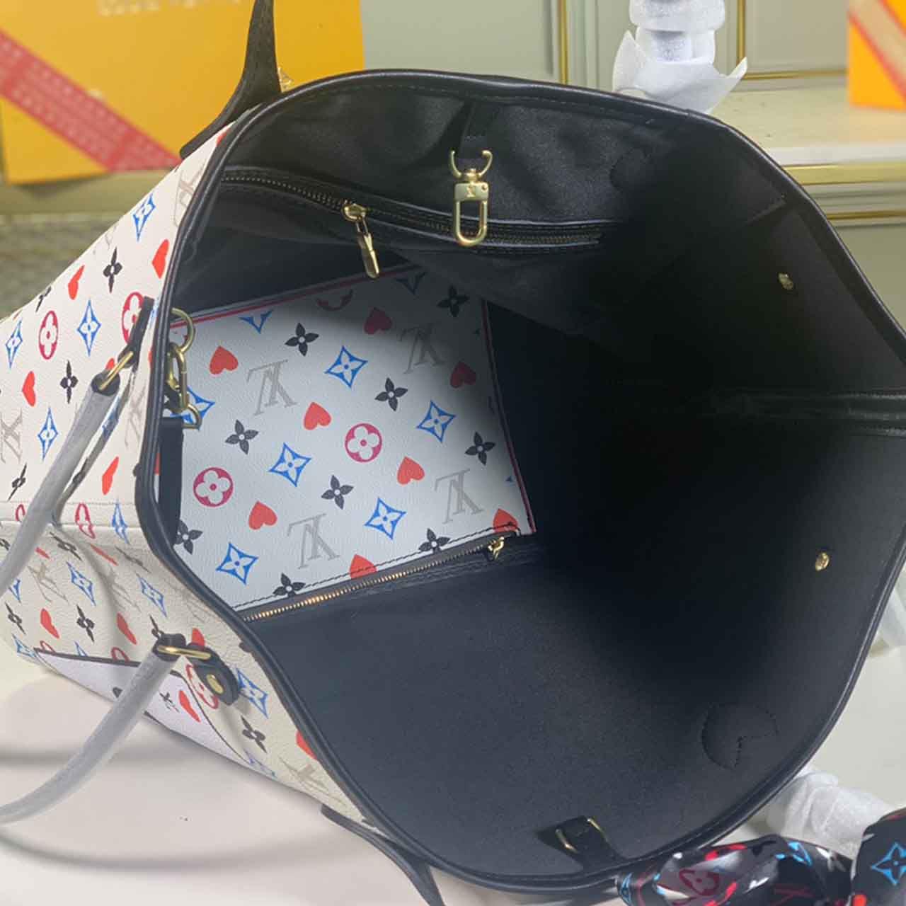 Replica Louis Vuitton Game On Neverfull Mm M57462 Black/White - Image 8