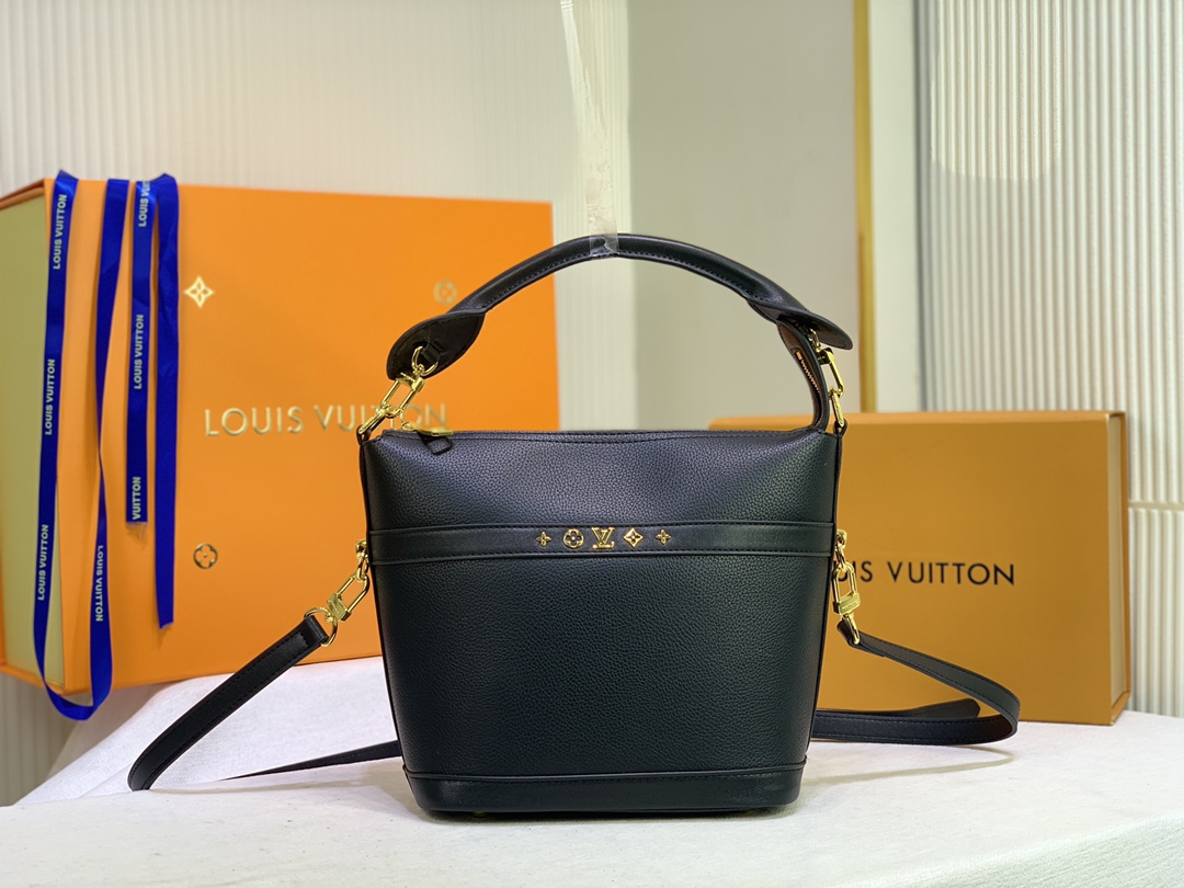 Replica Louis Vuitton Cruiser Pm Bag Black/White