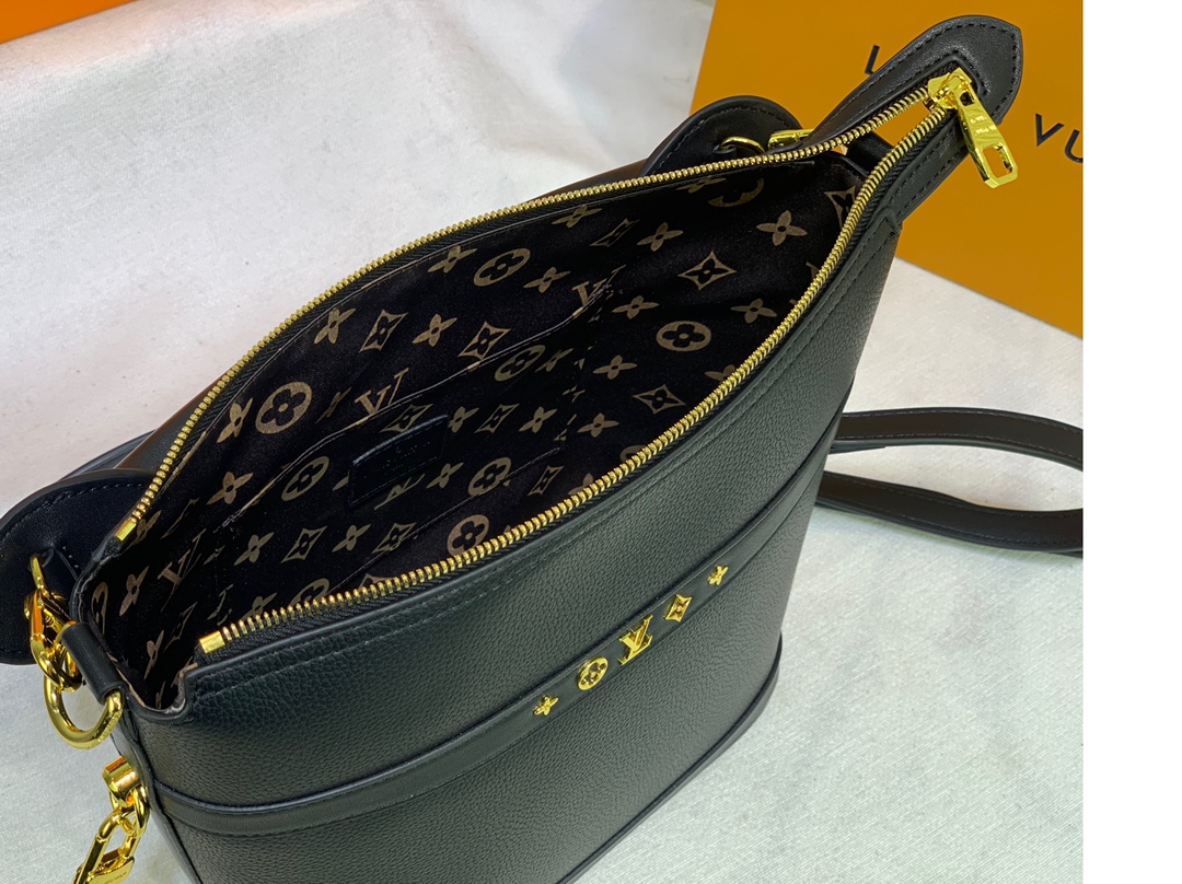 Replica Louis Vuitton Cruiser Pm Bag Black/White - Image 5