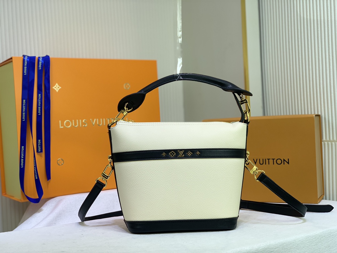 Replica Louis Vuitton Cruiser Pm Bag Black/White - Image 6