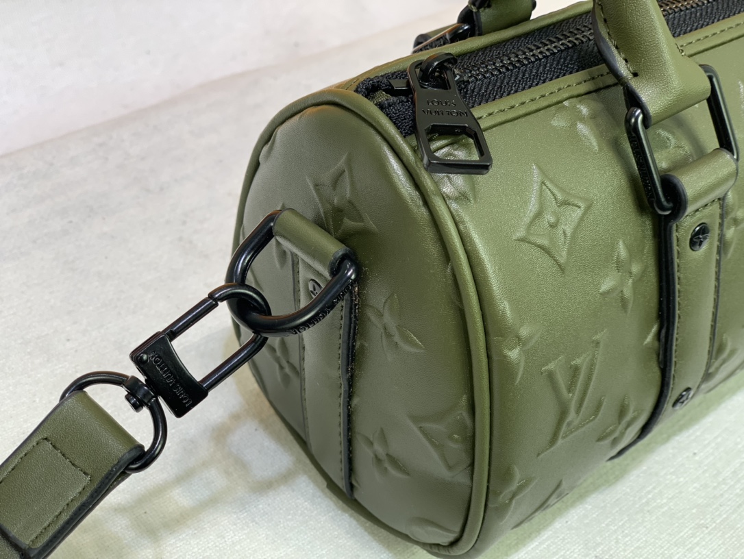 Replica Louis Vuitton Keepall Xs Monogram Seal Version - Image 4