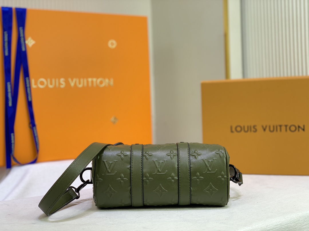 Replica Louis Vuitton Keepall Xs Monogram Seal Version - Image 5