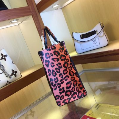 Alternative view of Replica Louis Vuitton Leopard-Print Sides Onthego Black/Brown