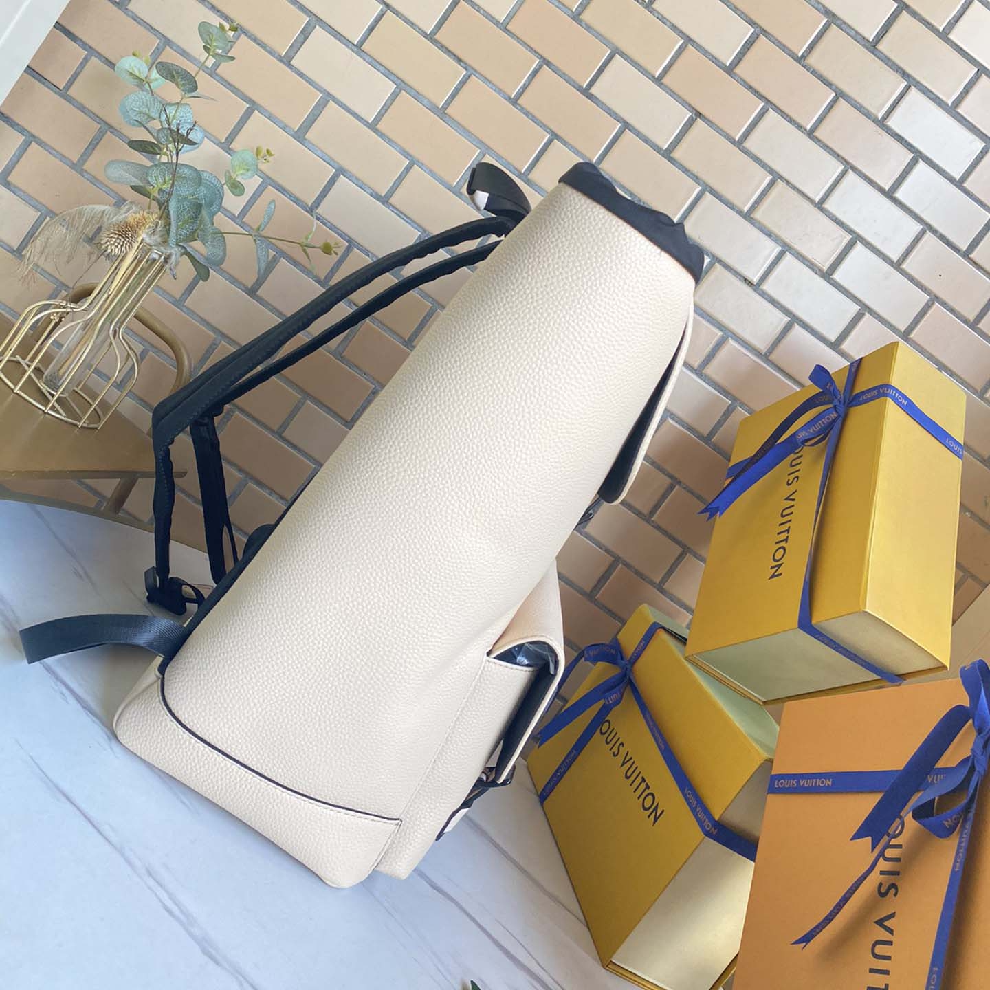 Replica Louis Vuitton Christopher Slim Backpack - Image 13