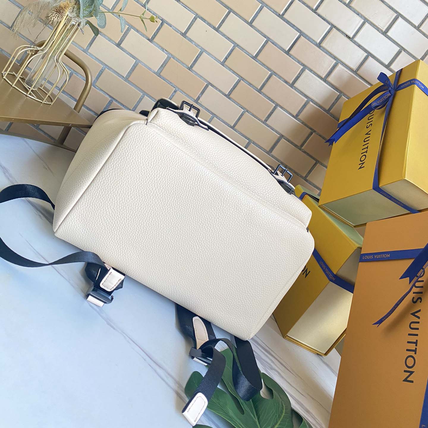 Replica Louis Vuitton Christopher Slim Backpack - Image 15