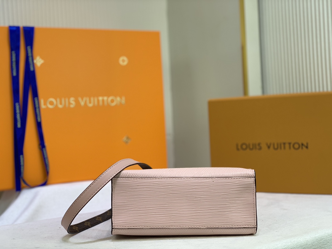 Replica Louis Vuitton Epi Leather Sac Plat Bb - Image 9