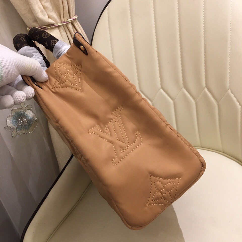 Replica Louis Vuitton Onthego Gm Tote Bag- Beige - Image 6