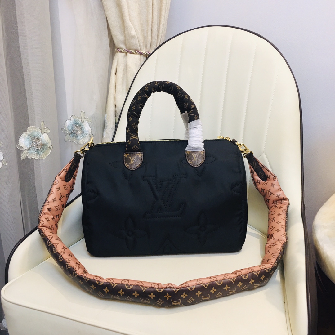 Replica Louis Vuitton Speedy Bandouliere 30 Handbag - Image 13