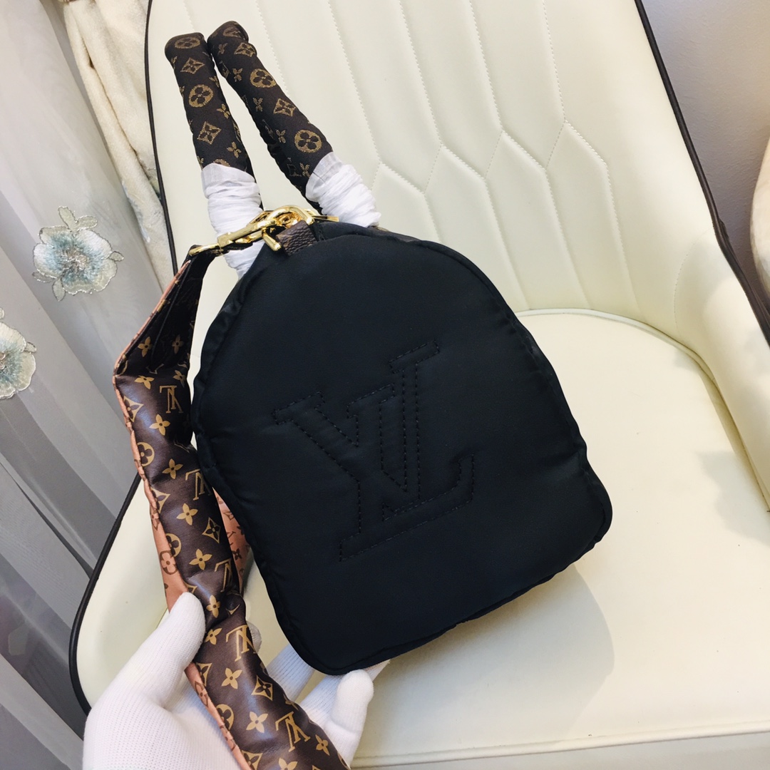 Replica Louis Vuitton Speedy Bandouliere 30 Handbag - Image 15