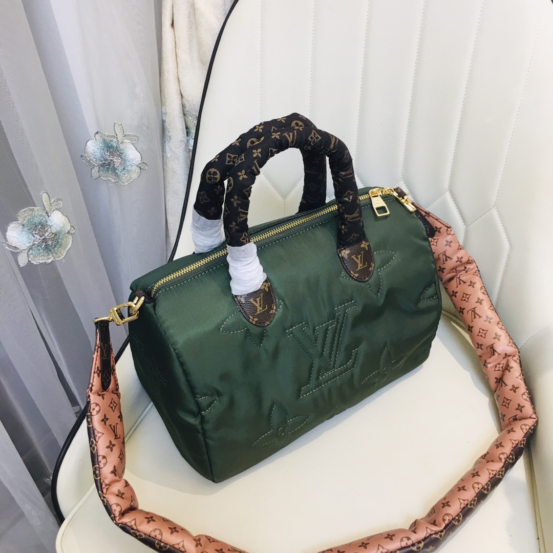 Replica Louis Vuitton Speedy Bandouliere 30 Handbag - Image 5