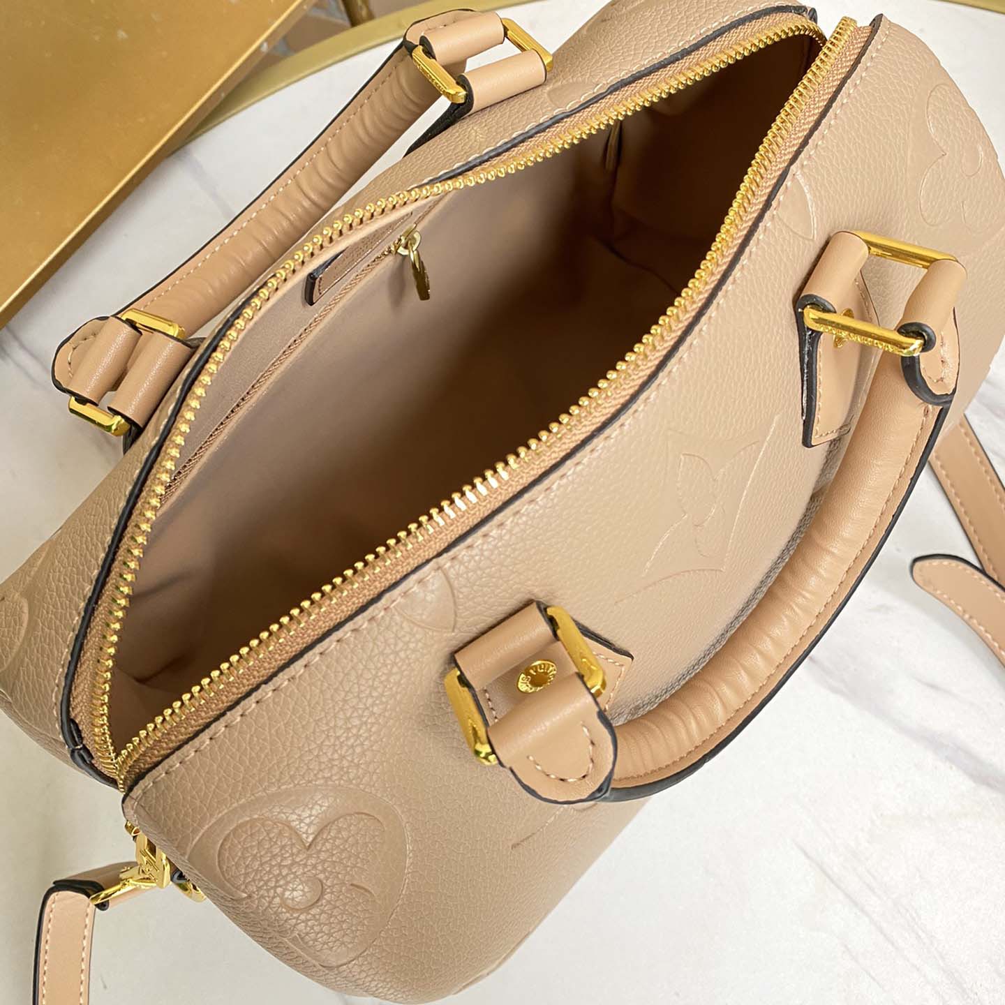 Replica Louis Vuitton Speedy Bandouliere 25 Handbag - Image 11