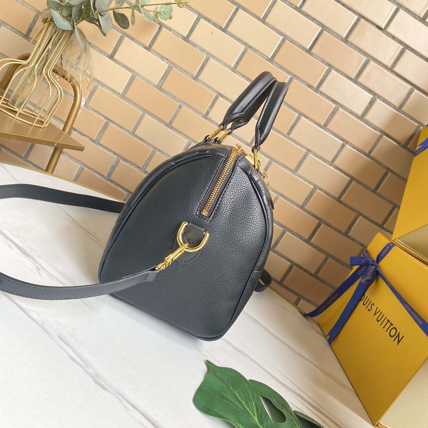 Replica Louis Vuitton Speedy Bandouliere 25 Handbag - Image 3