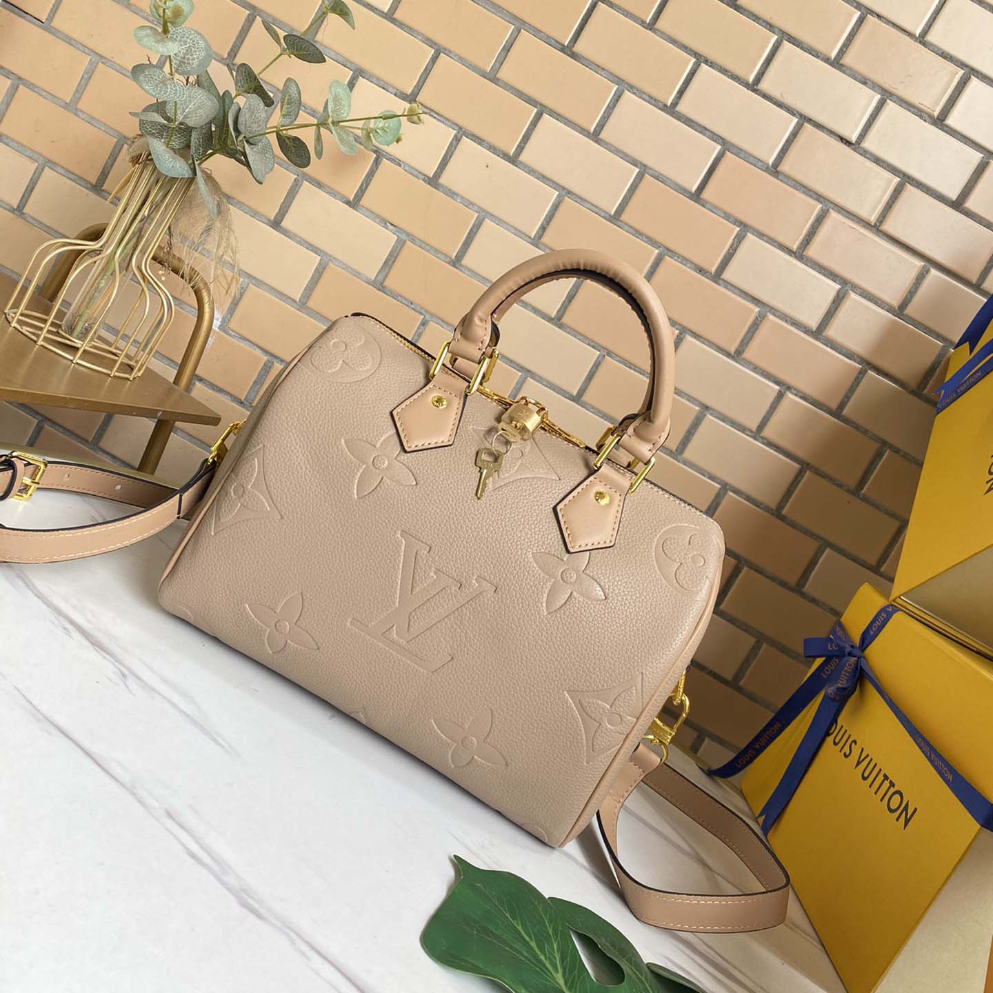 Replica Louis Vuitton Speedy Bandouliere 25 Handbag - Image 7