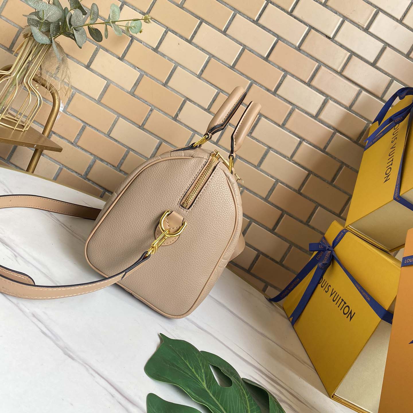 Replica Louis Vuitton Speedy Bandouliere 25 Handbag - Image 8
