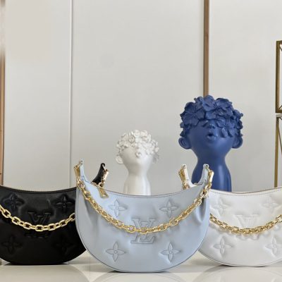 Replica Louis Vuitton Aaa- Over The Moon