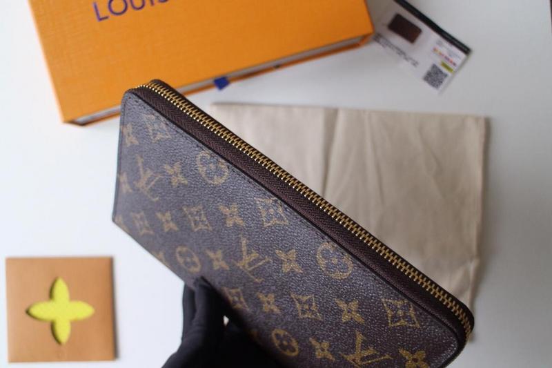 Replica Louis Vuitton Men’S Zippy Organizer - Image 7