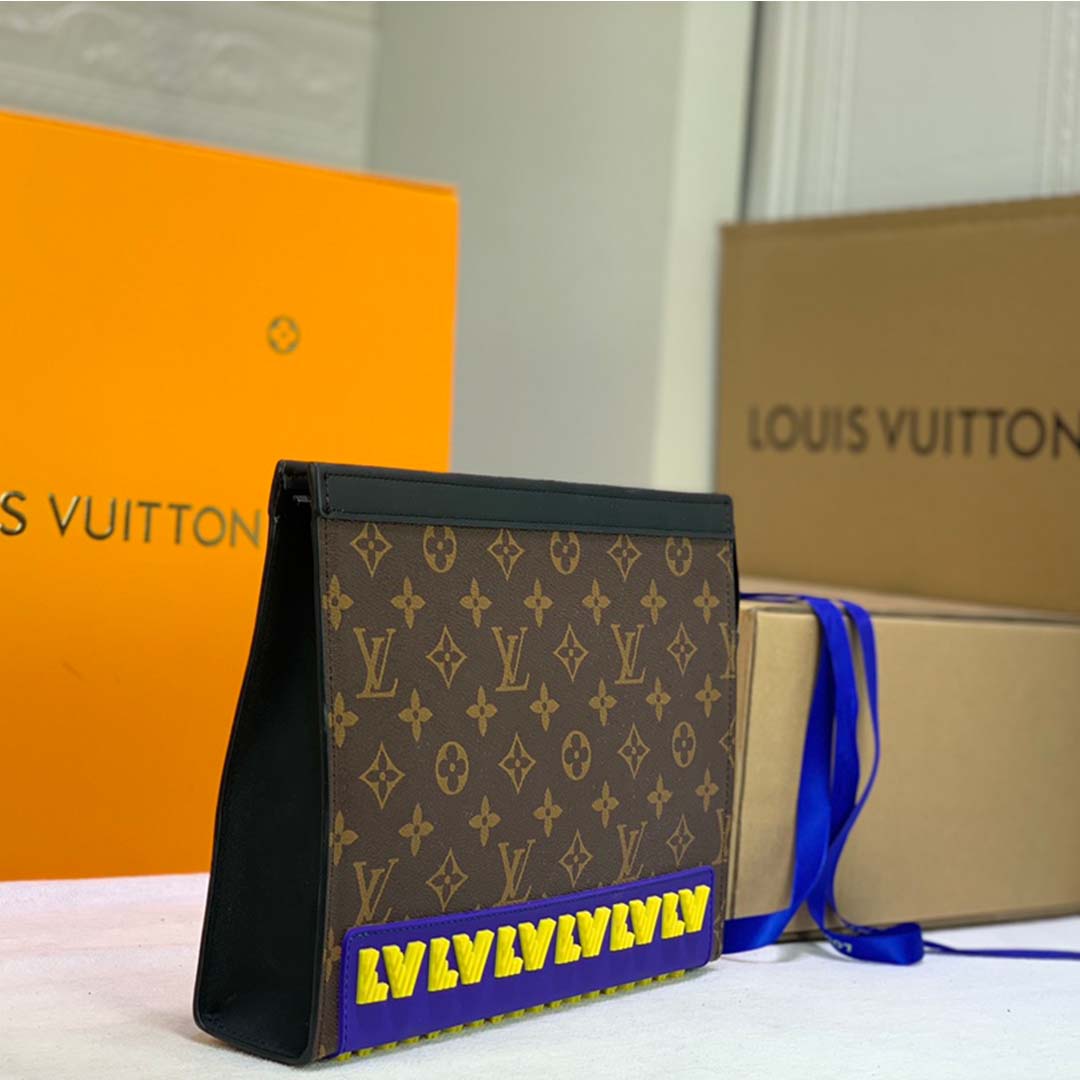 Replica Louis Vuitton Rubber Collection-Toiletry Pouch 26 M66601 - Image 8