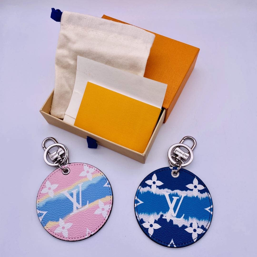 Replica Louis Vuitton Escale Key Holder And Bag Charm - Image 2
