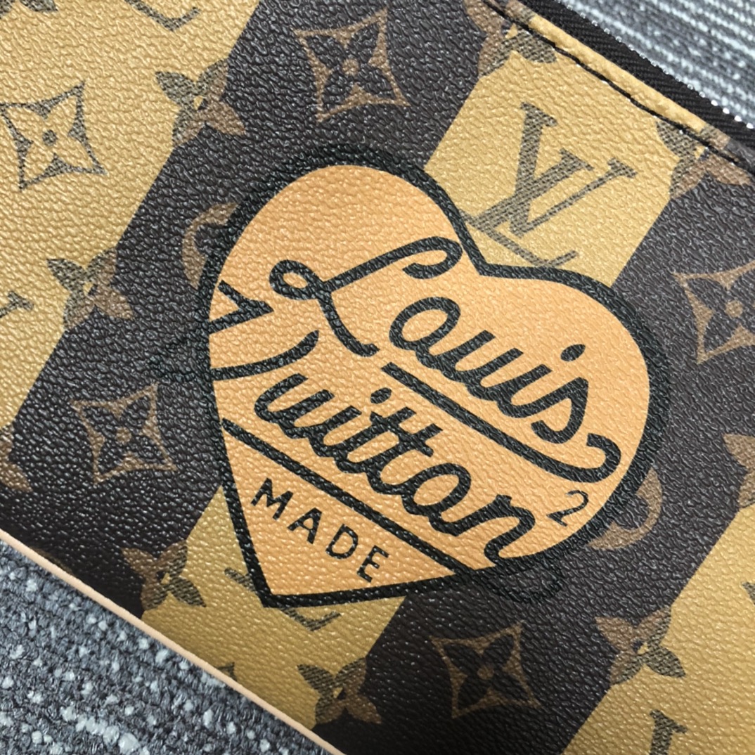 Replica Louis Vuitton 3In1 Pochette Trio Messenger M69443 - Image 5