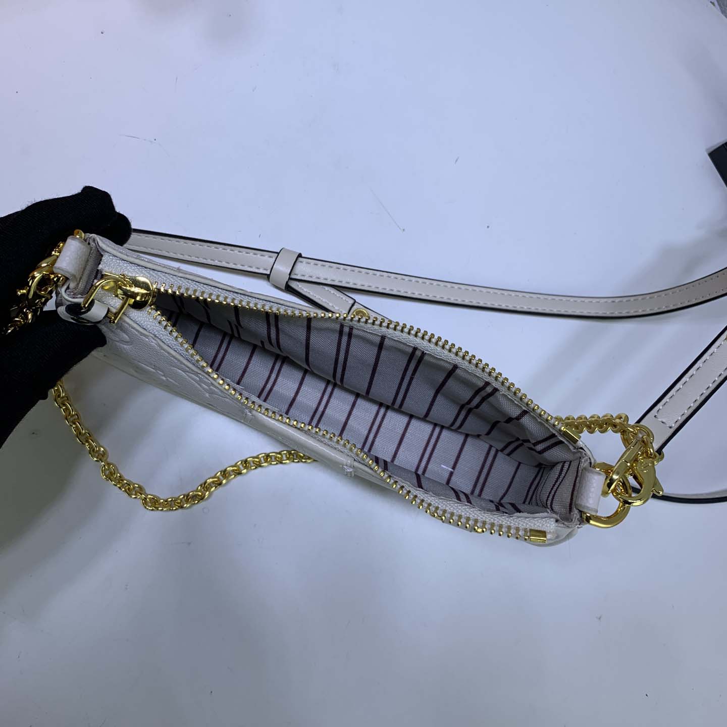 Replica Louis Vuitton Easy Pouch On Strap- Black/Beige/White - Image 10