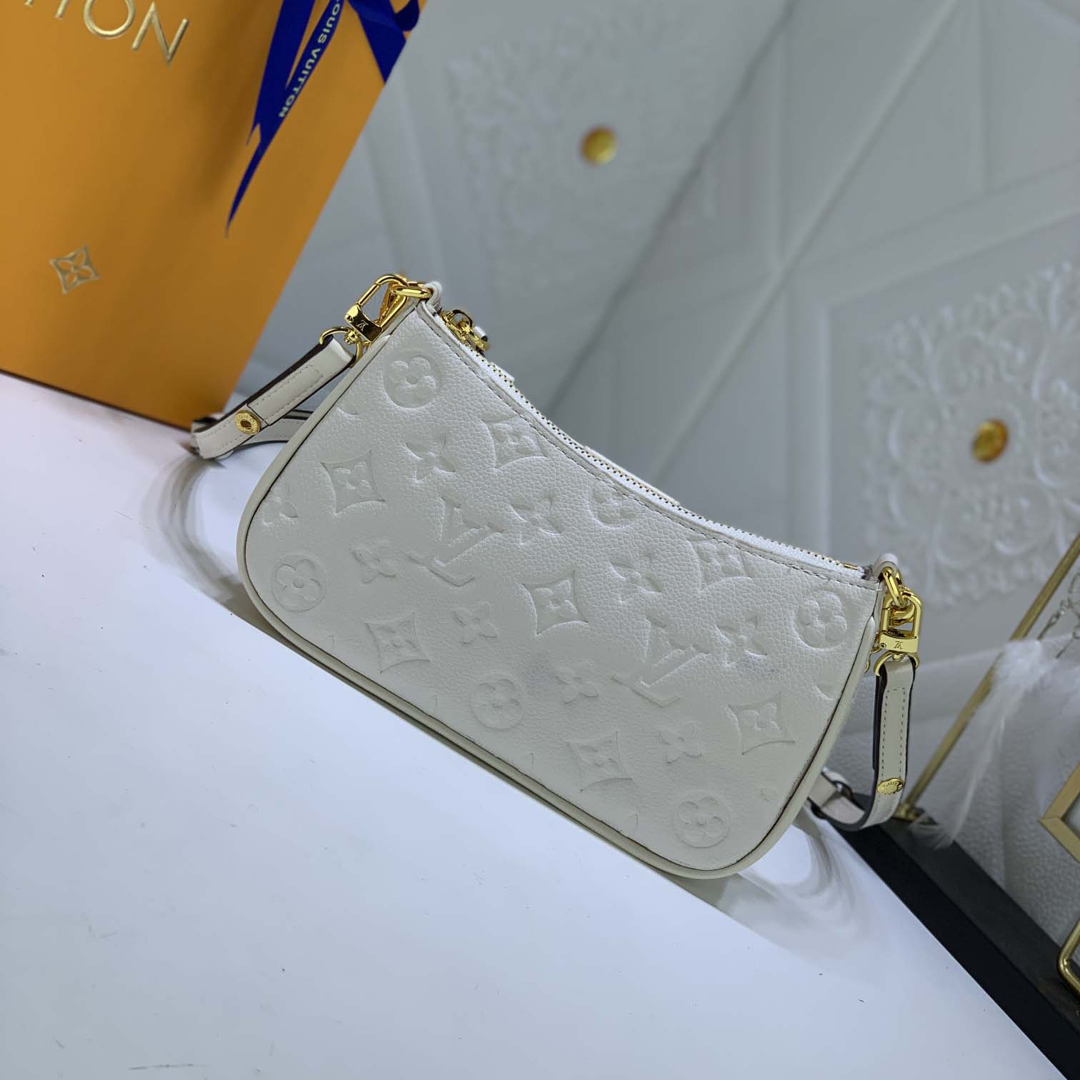 Replica Louis Vuitton Easy Pouch On Strap- Black/Beige/White - Image 7