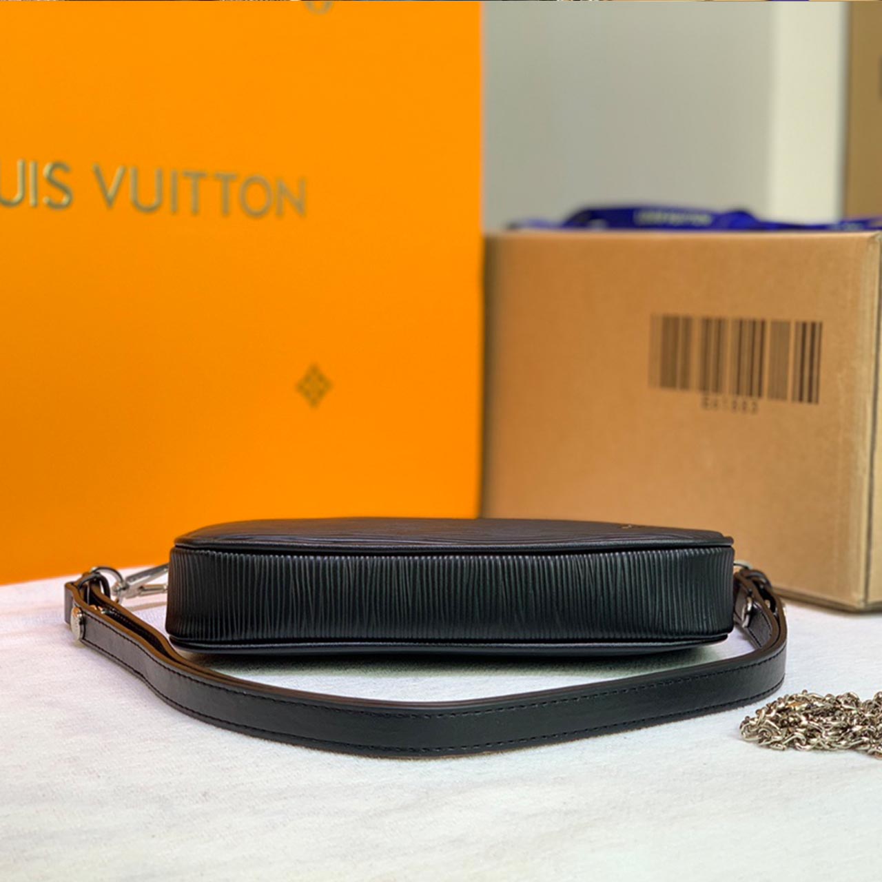 Replica Louis Vuitton Easy Pouch On Strap Pink/Blue/Black/Beige M80483/M80480/M80471/M80479 - Image 6