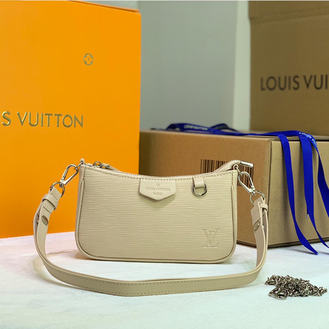 Replica Louis Vuitton Easy Pouch On Strap Pink/Blue/Black/Beige M80483/M80480/M80471/M80479 - Image 10
