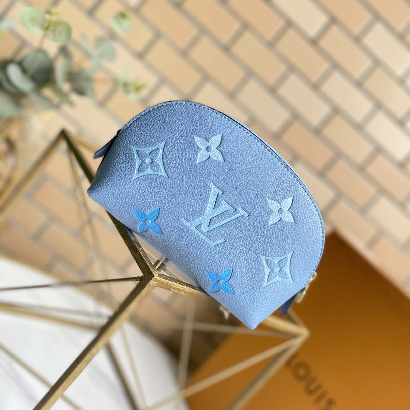 Replica Louis Vuitton By The Pool Cosmetic Pouch - Image 6